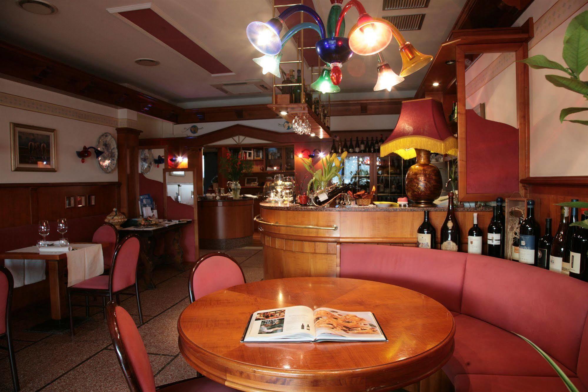 Hotel Al Ponte Gradisca dʼIsonzo Екстериор снимка